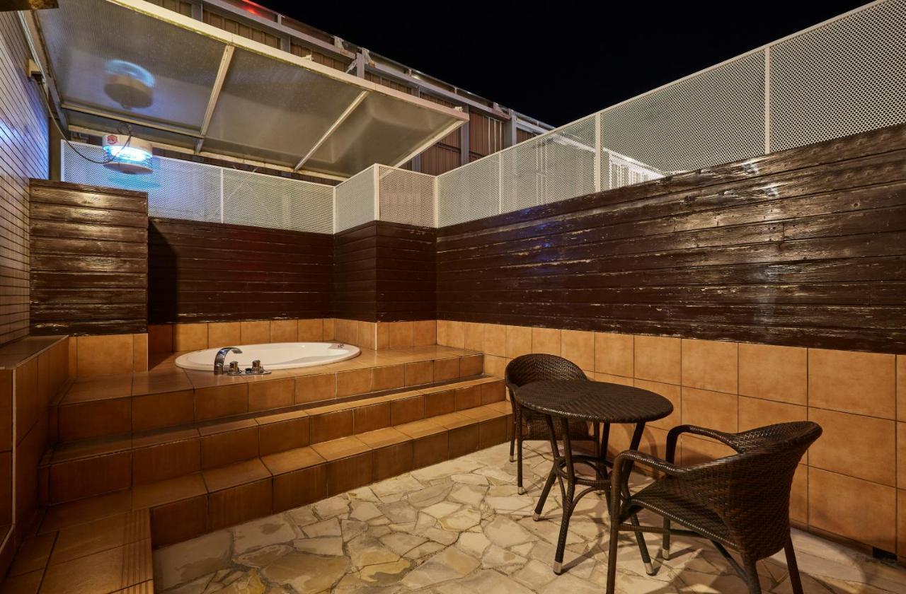 Hotel Christmas (Adults Only) Inazawa المظهر الخارجي الصورة